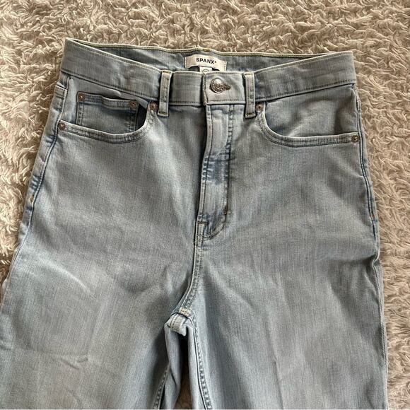 Spanx SPANXsculpt ReDefine Flare Jeans Tidal Blue Light Wash Size 12 NWT - Picture 6 of 12